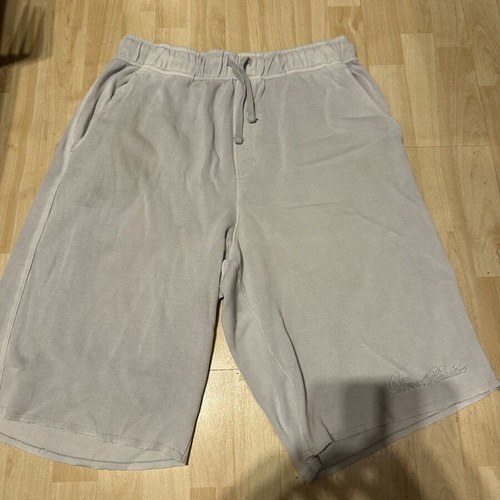 Bershka Baggy 3/4 Shorts size XXL Baby Blue