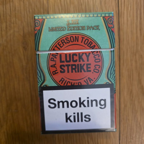 Lucky Strike S.XIX Limited Edition pack like new, empty