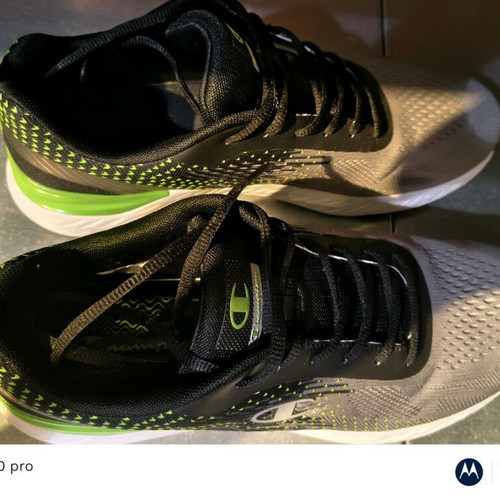 Champion athletic shoes used with memory foam, gray and green