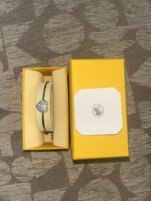Swarovski Idyllia Bangle Heart White new