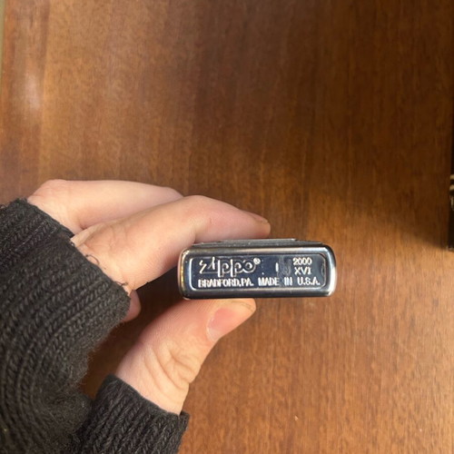 Zippo lighter like new