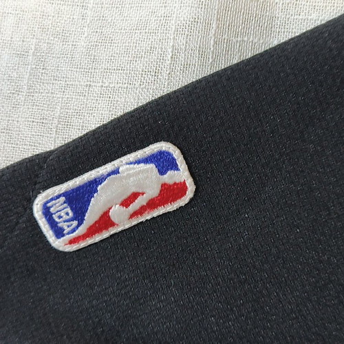 Chicago Bulls x Champion 90s NBA shirt like new, authentic