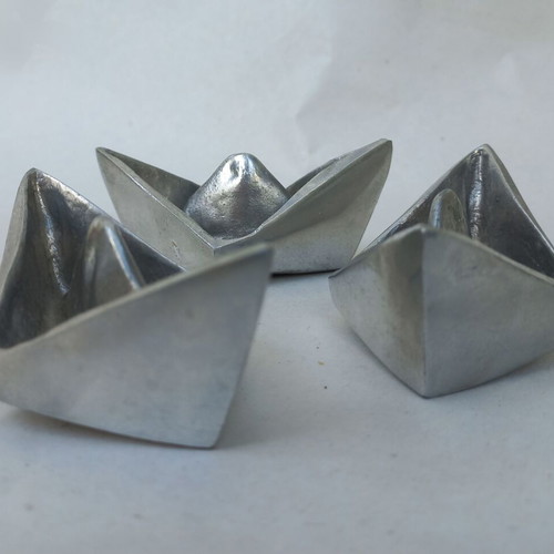 Decorative boat set like new, aluminum cast, 3 pieces