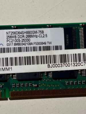 NANYA 256MB DDR1 SO-DIMM like new