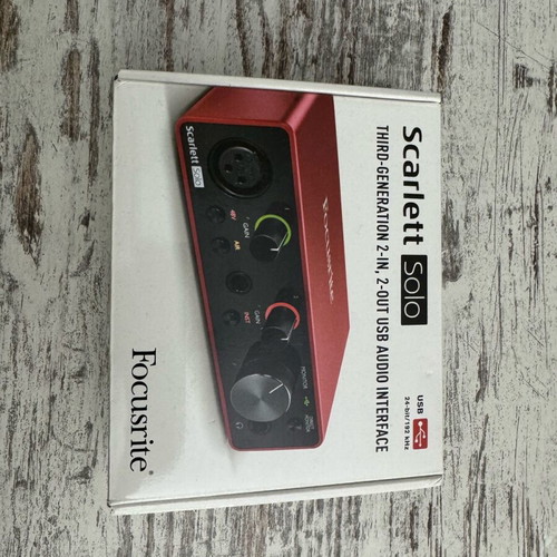 Focusrite Scarlett Solo external sound card like new