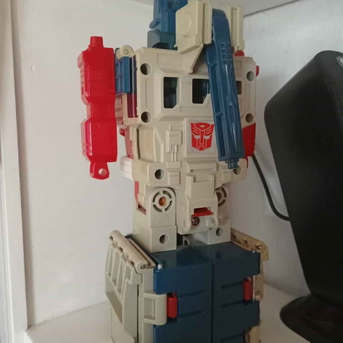 Transformers Optimus Prime Generation 1 figure