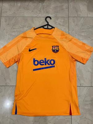 Barcelona training kit used, authentic, size large