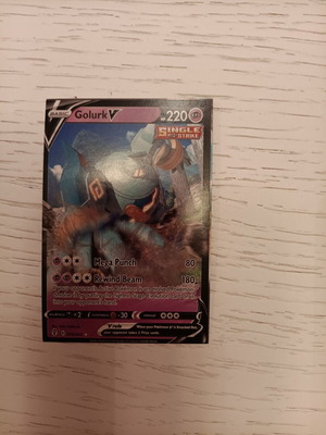 Pokémon Golurk V Ultra Rare Card from Evolving Skies like new