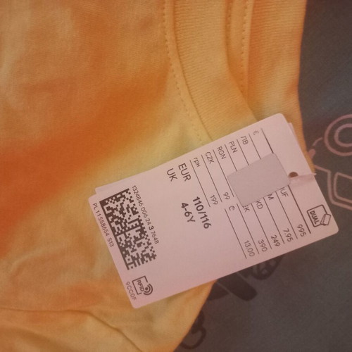 T shirt new with tag for boys 4-6 years H&M yellow