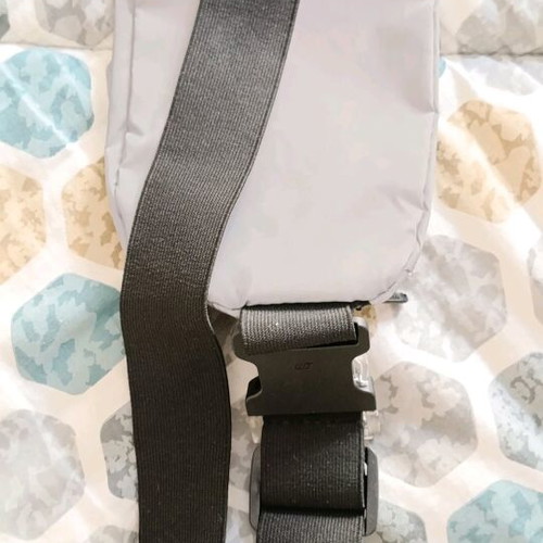Adidas running waist bag like new, black and silver
