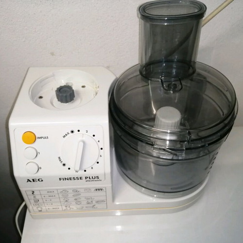 AEG KM21 kitchen food processor used without blender container