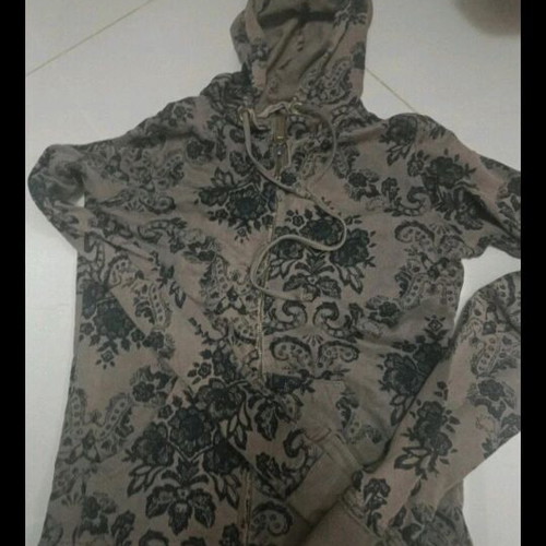 Stradivarius cardigan like new, size S