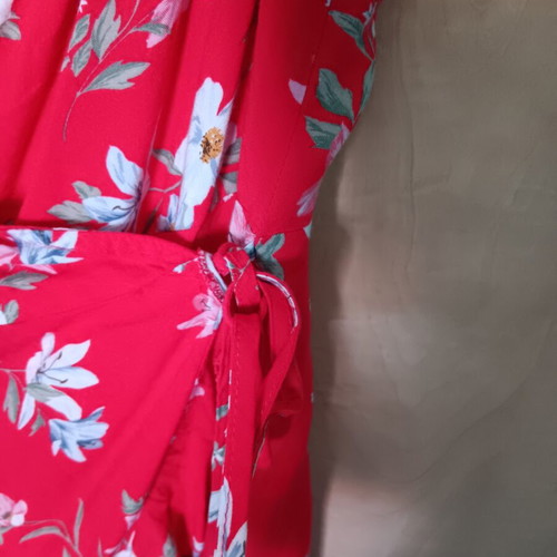 Red floral dress large H&M like new