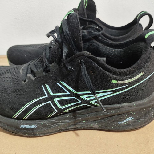 Asics Nimbus 26 running shoes like new, size 44, black