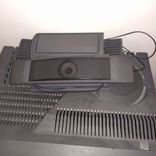 Philips Matchline 30-inch TV used with detachable speakers