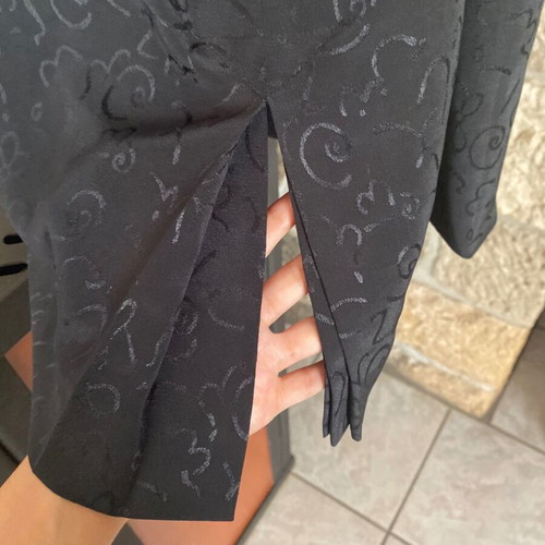 Vintage midi skirt black with floral pattern used, size M