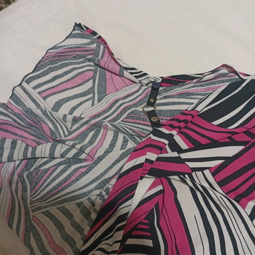 Plus size blouse like new, colorful, batwing sleeve to elbow, XXL-XXXL