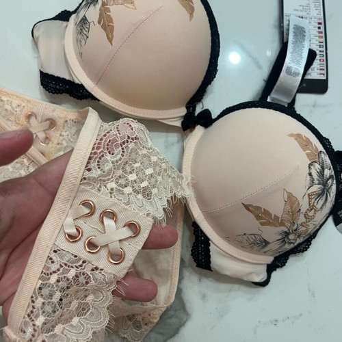 Women's lingerie new, bra 34B/75B and half panties XS/S, beige