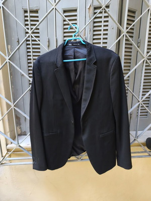 Zara black jacket like new