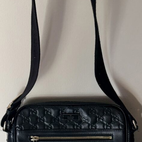 Gucci Guccissima Leather Medium Shoulder Bag like new, black