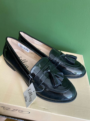 Дамски черни обувки размер 37 нови