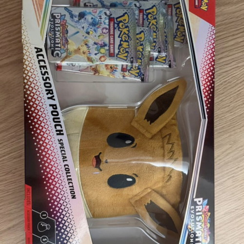 Pokémon Prismatic Evolutions accessory pouch set