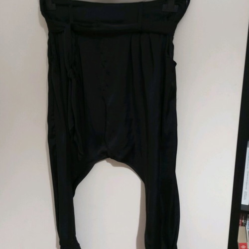 Women's black harem pants small like new Bellissimo