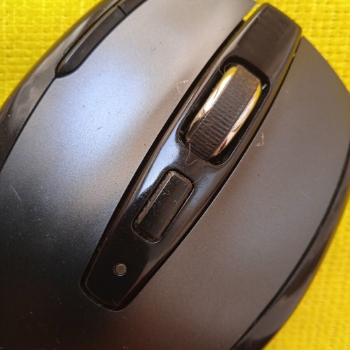 Logitech VX Nano wireless mouse used with dongle, case and ENELOOP PRO batteries