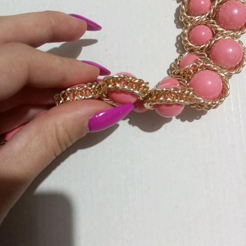 Necklace impressive used, pink and gold, in excellent condition