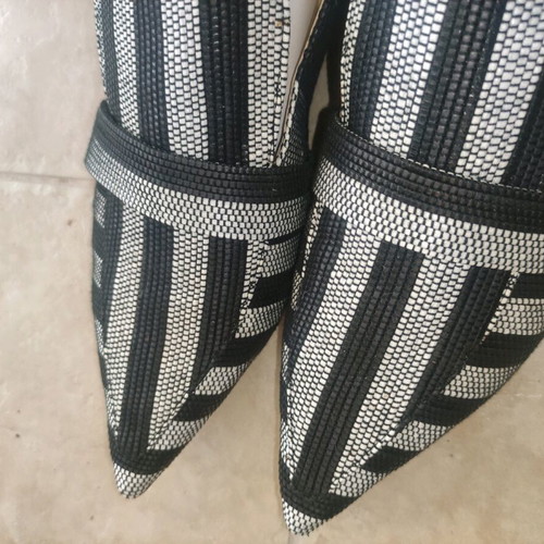 Zara flat mule shoes like new size 40