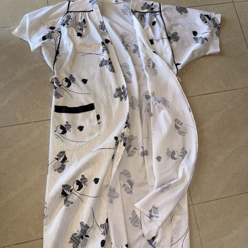 Robe A-Style white, like new, size L