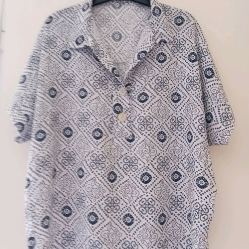 Blouse used thin summer with two buttons, XL