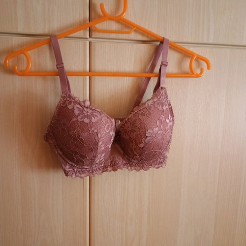 Bra new, size 70B, color dusty apple, with underwire