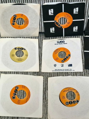 Dalida 12x 7'' 45rpm vinyl records used, folk from Canada