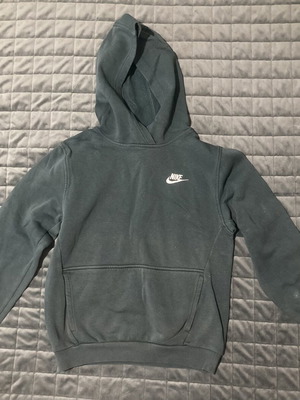 Nike hoodie like new for boys 10-11 years