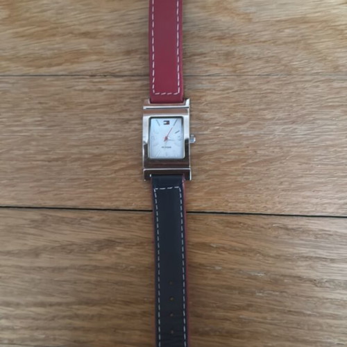 Tommy Hilfiger watch like new with rotating crown