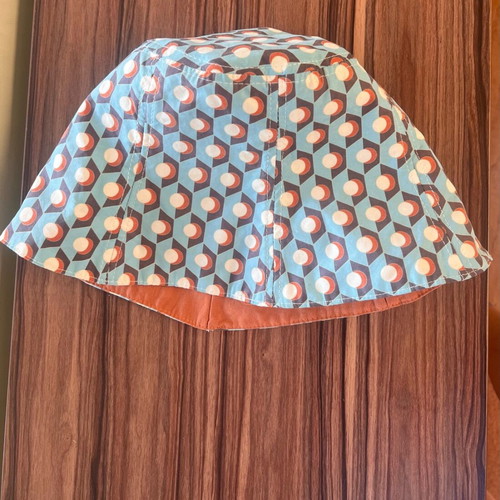 Zara women's reversible hat like new, small, multicolor