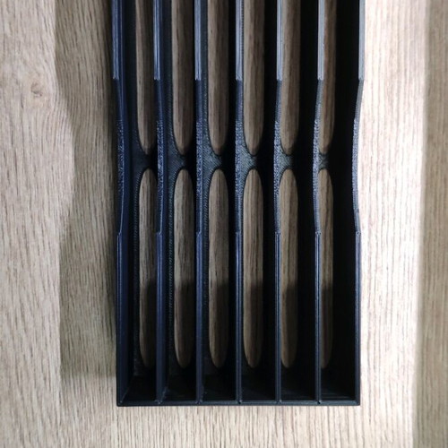 Nintendo Switch Game Stand like new, case for 6 games