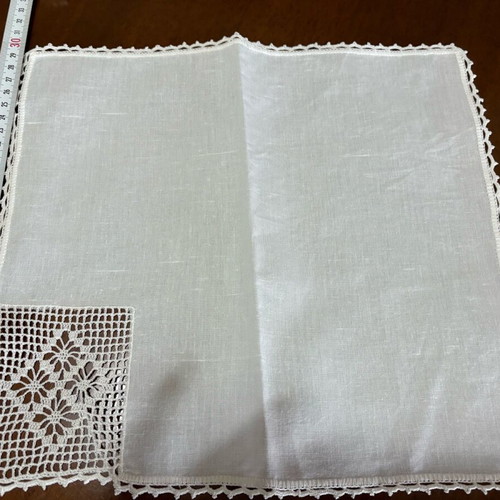 Doilies like new, set of 2-3 pieces