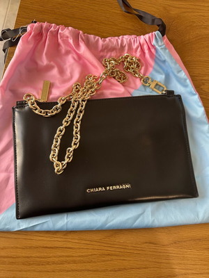 Τσάντα ώμου Chiara Ferragni μαύρη σαν καινούργια