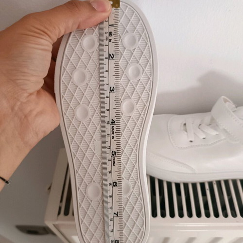 Λευκά αθλητικά sneakers νούμερο 34 καινούργια