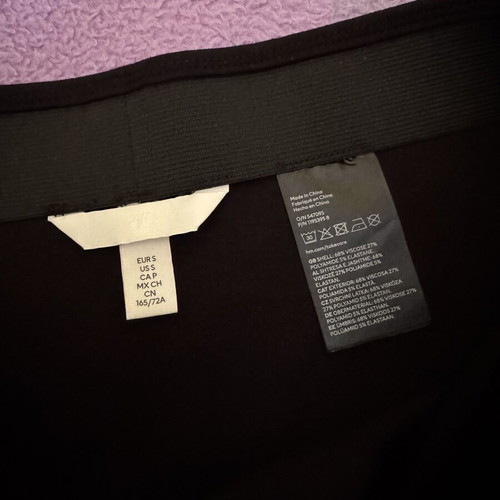 Skirt H&M black size S like new with small front slit