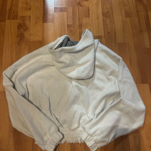 White Toi&Moi hoodie used like new, warm