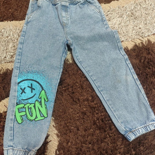 Children's jeans like new for ages 6-7