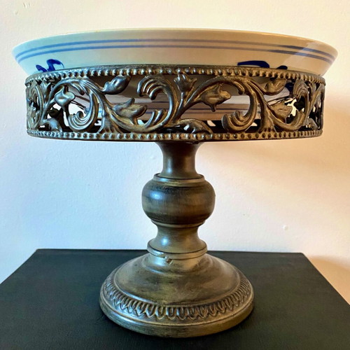 Decorative piece with metal base and ceramic plate from China like new