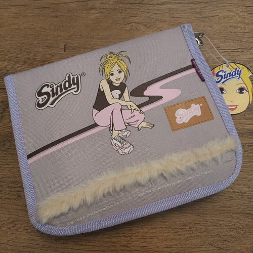 Κασετίνα Sindy (2003) με περιεχόμενο