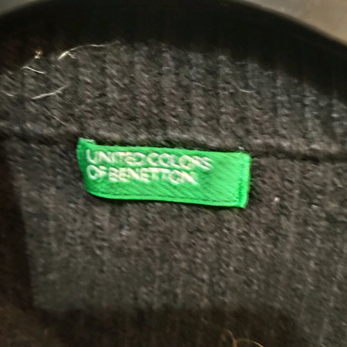 Benetton black wool short sweater for girls like new