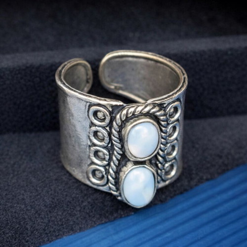 Silver ring vintage with semi-precious stones used