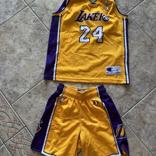 Los Angeles Lakers Kobe Bryant Kids Set size XL 13-14 years like new