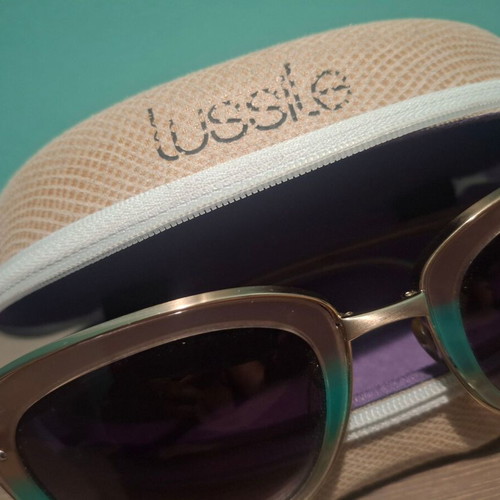 Lussile women's sunglasses like new with case, multicolor
